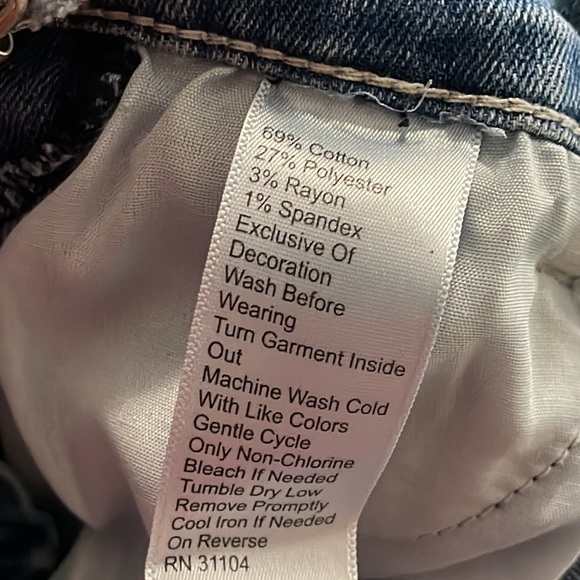 Cute kid’s jean overalls 16 - Picture 7 of 7